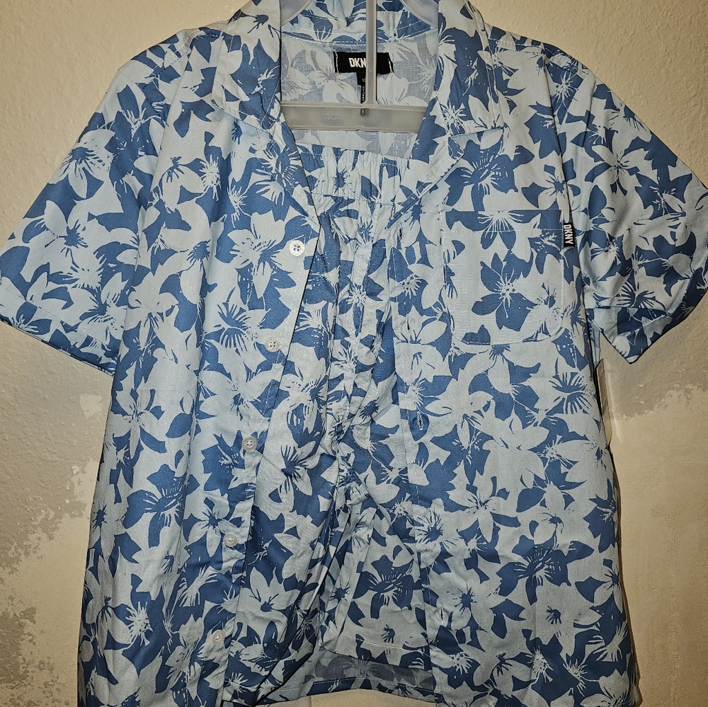Kids DKNY short outfit